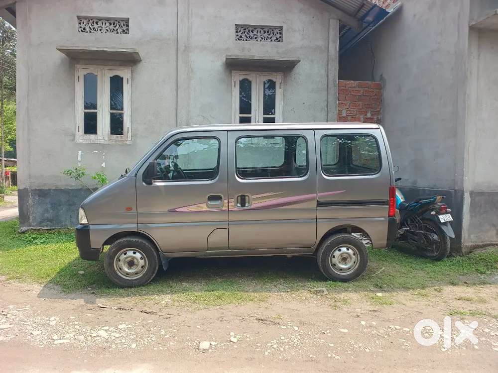 Maruti Suzuki Eeco 2017 Petrol Well Maintained