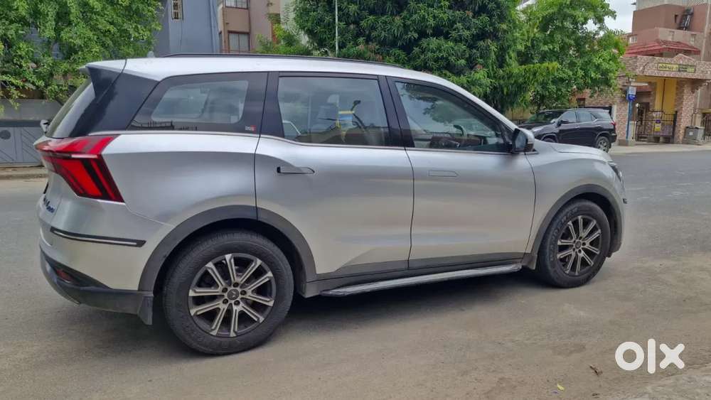 Mahindra Xuv700 2.0 Ax 7 Petrol At Str, 2022, Petrol