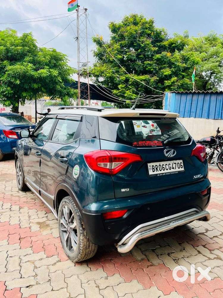 Mahindra Xuv300 W8 Option Dual Tone, 2020, Petrol