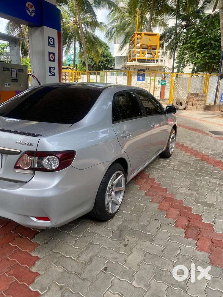 Toyota Corolla Altis 2011 Cng & Hybrids Well Maintained