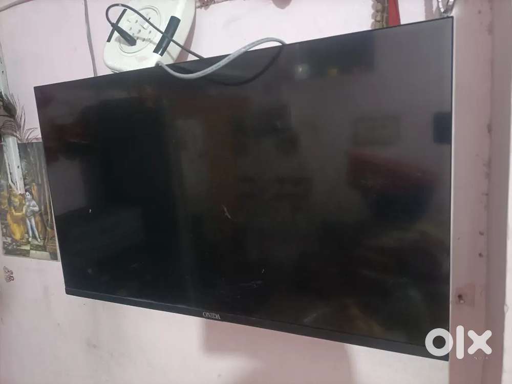 Samsung smart TV 34 inch