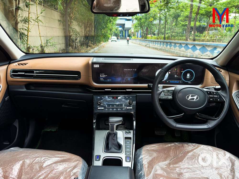 Hyundai Alcazar Signature 1.5 Petrol Dct 7str Knight, 2024, Petrol