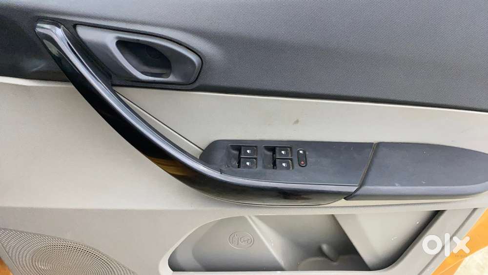 Tata Tiago 1.2 Revotron Xt, 2016, Petrol