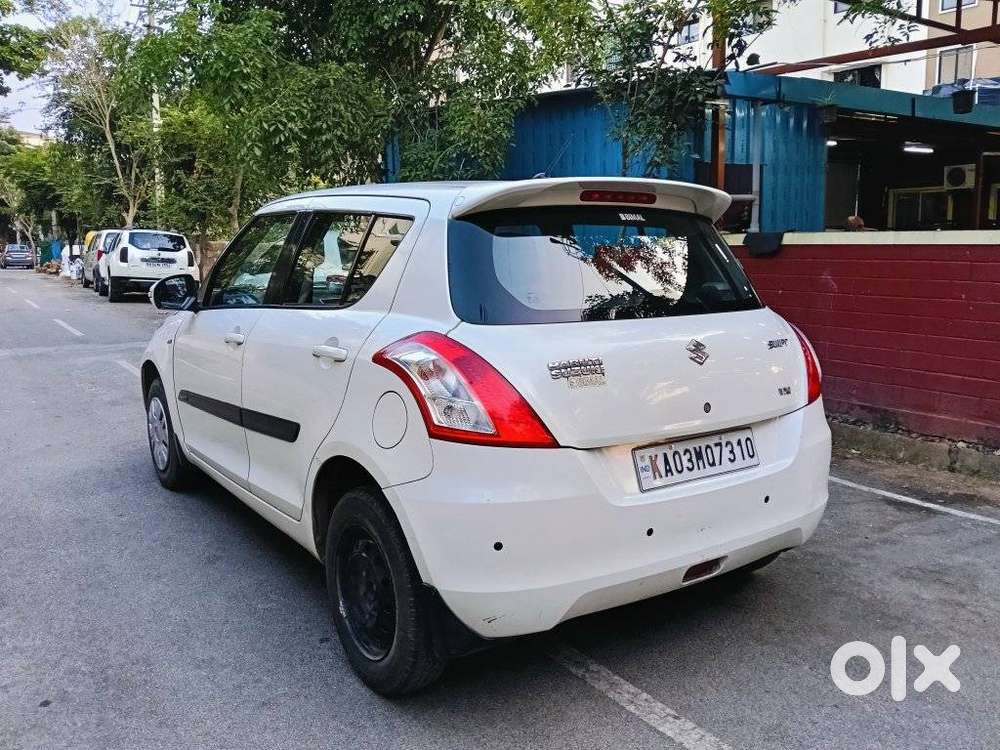 Maruti Suzuki Swift Vxi 1.2 Abs Bs-iv, 2013, Petrol