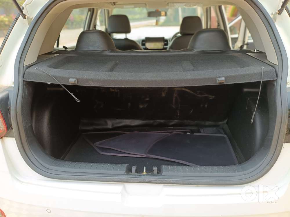 Hyundai Venue 1.2 S Plus, 2020, Petrol