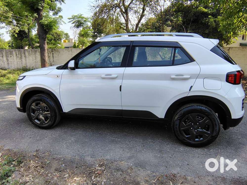Hyundai Venue S Plus Mt 1.2 Kappa, 2024, Petrol