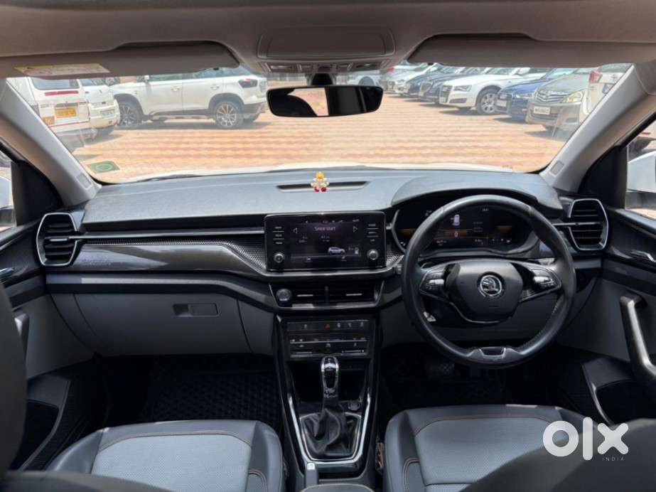 Skoda Kushaq 1.0 Tsi Style At, 2023, Petrol