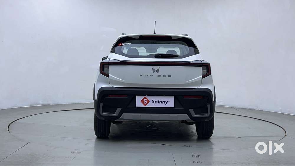 Mahindra Xuv 3xo Ax5 Pm Mt, 2024, Petrol