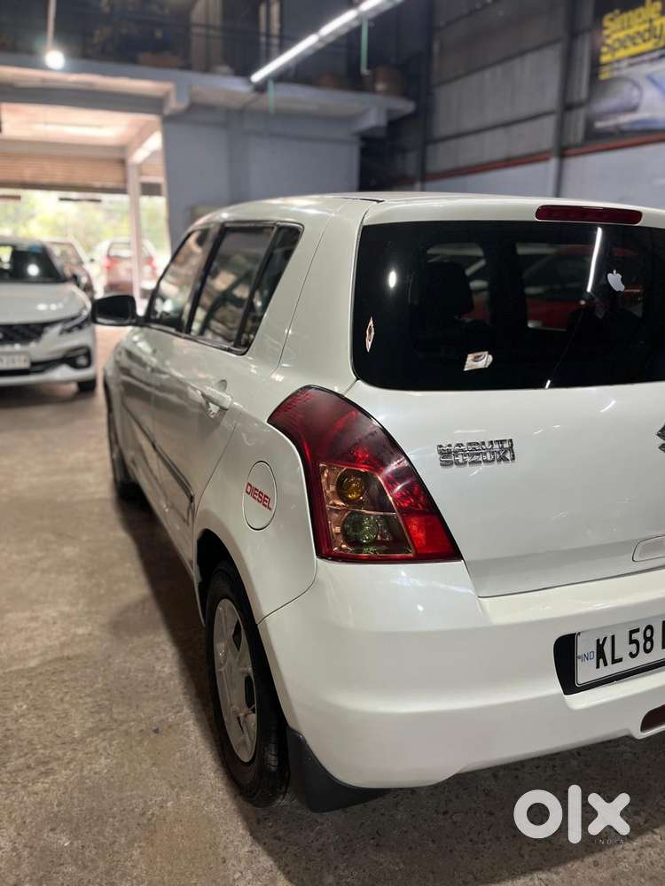 Maruti Suzuki Swift Vdi Bsiv W Abs, 2011, Diesel