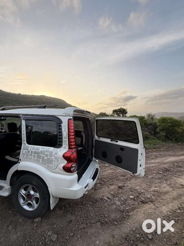 Mahindra Scorpio Classic 2010 Diesel Manual