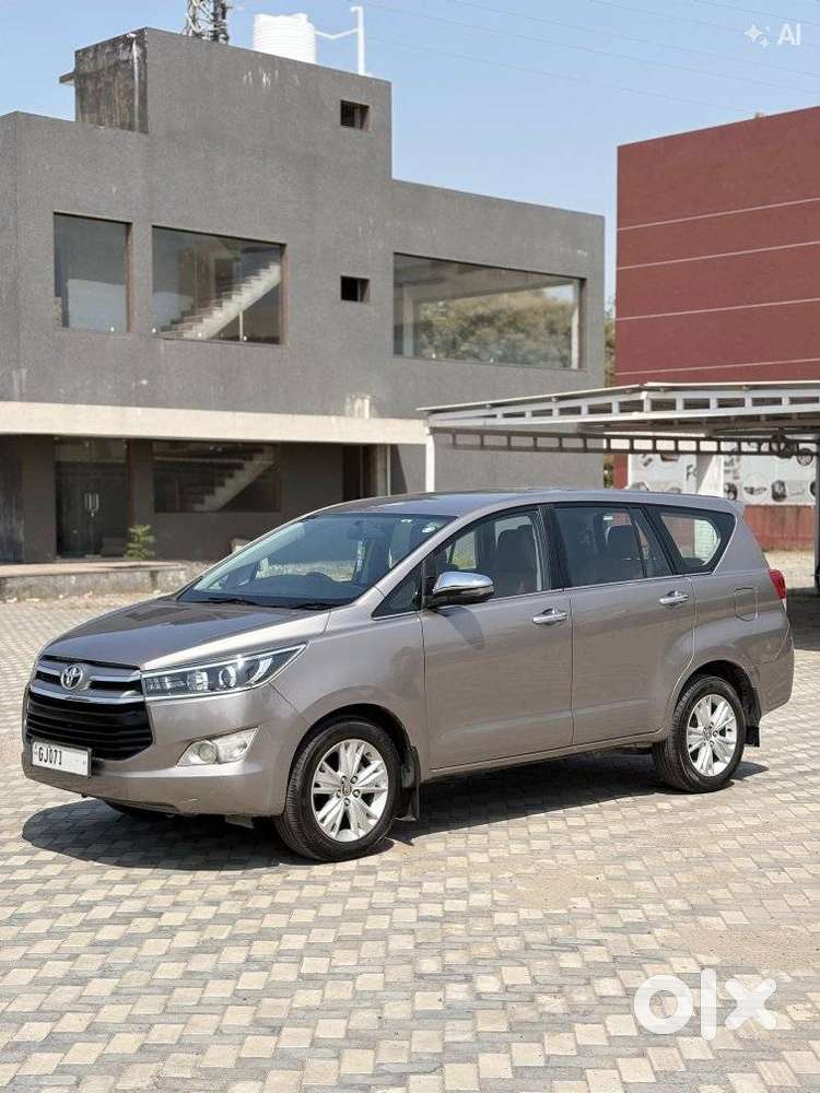 Toyota Innova Crysta 2.8z Automatic, 2016, Diesel