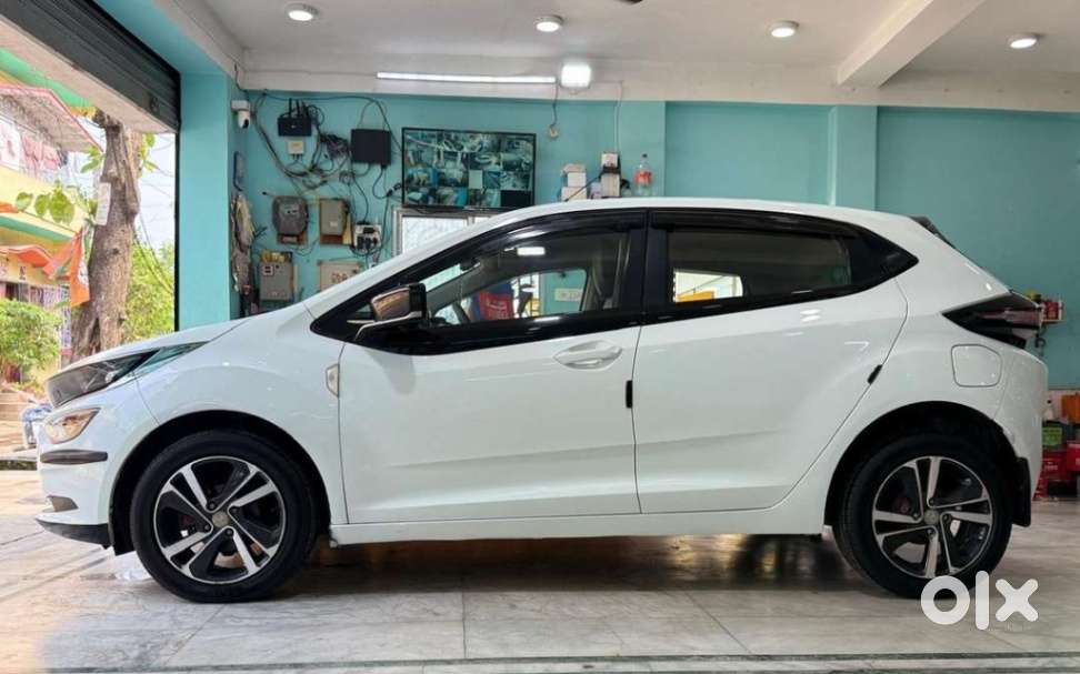 Tata Altroz Xz, 2020, Petrol