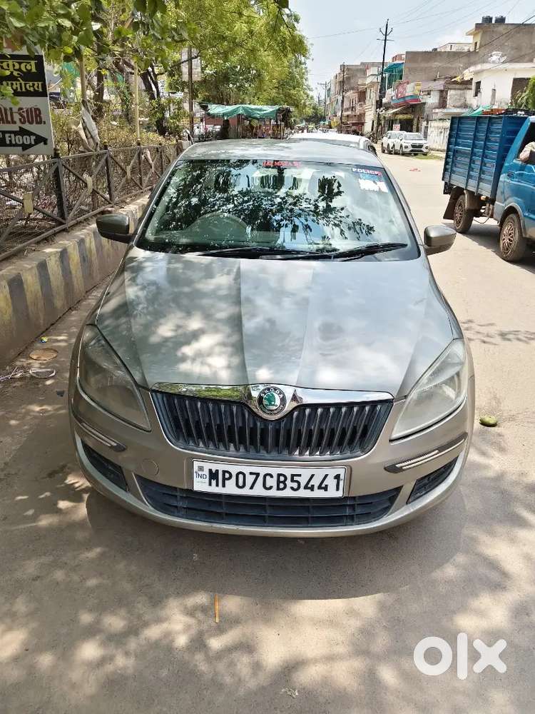 Skoda Rapid Tsi 2013 मॉडल