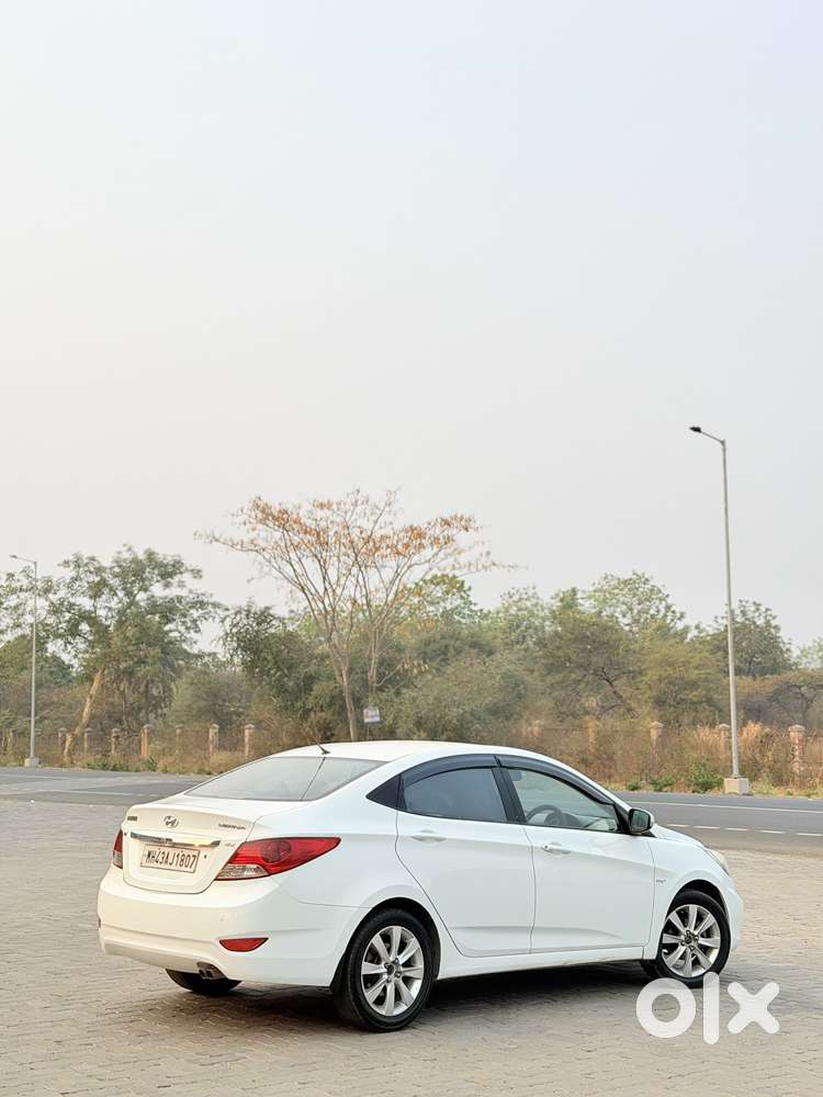 Hyundai Fluidic Verna 1.6 Vtvt Sx, 2011, Petrol