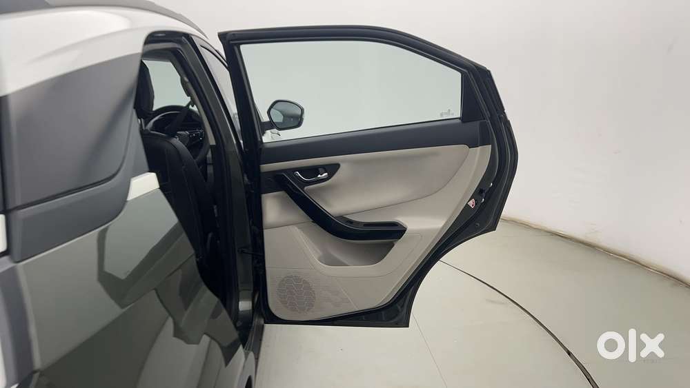 Tata Nexon 1.2 Revotron Xza Plus Dualtone, 2020, Petrol
