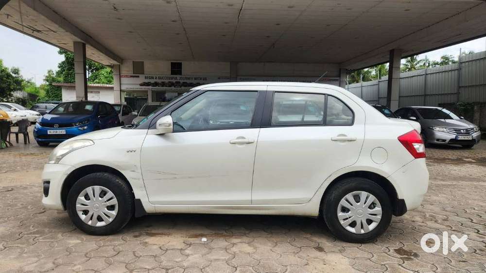 Maruti Suzuki Swift Dzire 1.2 Vxi Bsiv, 2014, Petrol