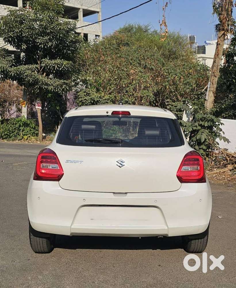 Maruti Suzuki Swift 1.3 Zxi, 2021, Petrol
