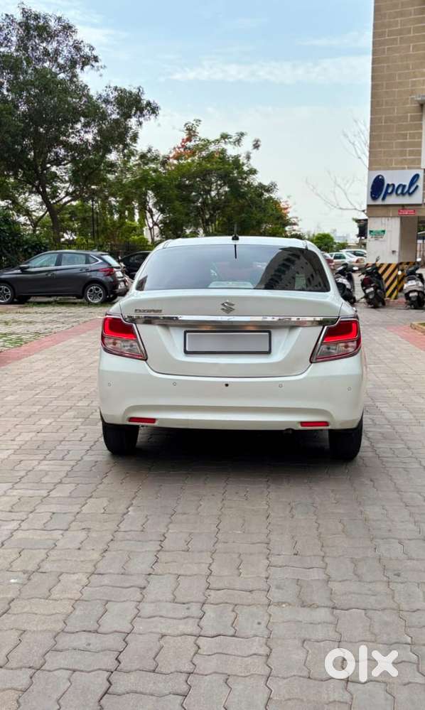 Maruti Suzuki Dzire 1.2 Vxi, 2023, Petrol