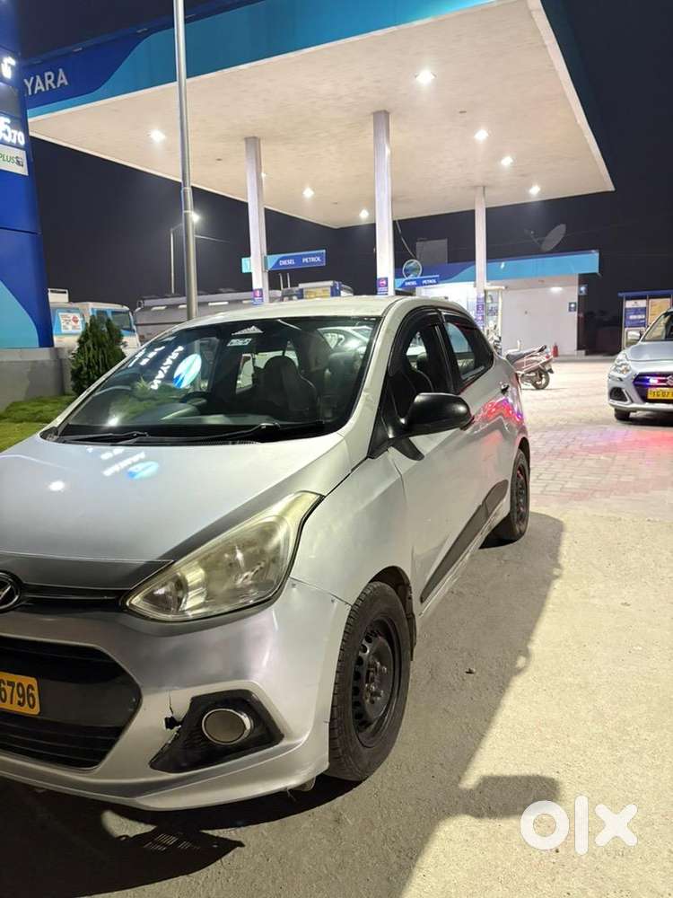 Hyundai Xcent 2016 Diesel 300000 Km Driven
