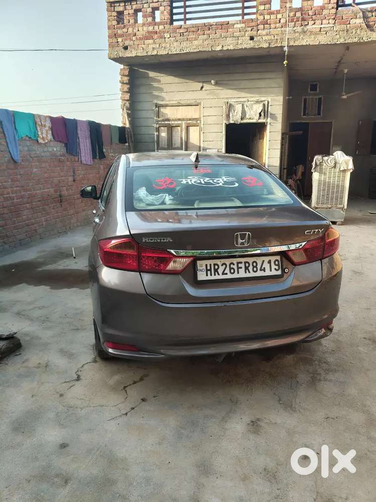 Car Chalane Mai Saaf Hai Thoda Body Pe Scrach Hai
