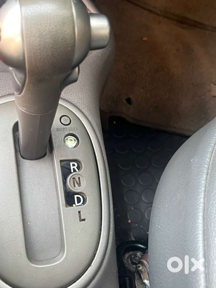 Nissan Micra Hybrid 2013