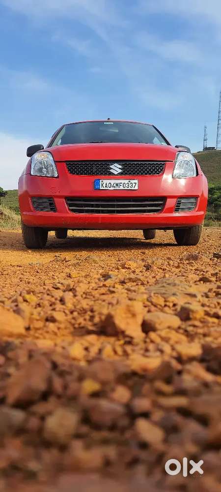 Maruthi Suzuki Swift Lxi