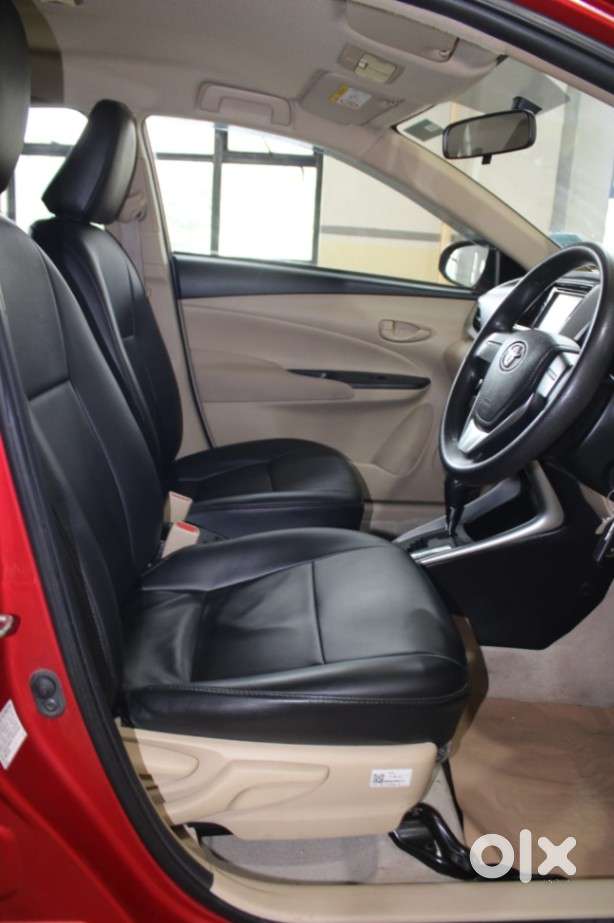 Toyota Yaris J Cvt, 2020, Petrol