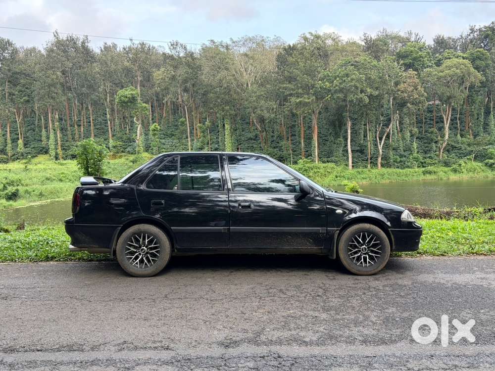 Maruti Suzuki Esteem Vxi 2006