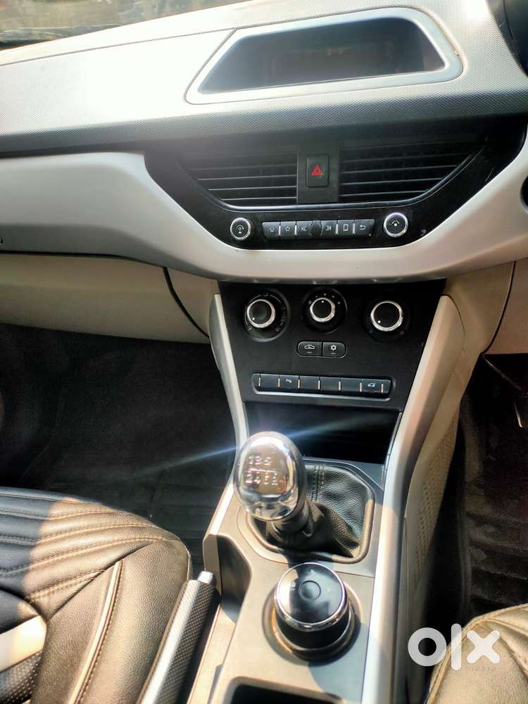 Tata Nexon 1.5 Revotorq Xm (s), 2018, Diesel