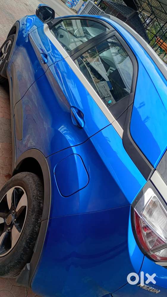 Tata Nexon 1.2 Revotron Xza Plus, 2019, Petrol
