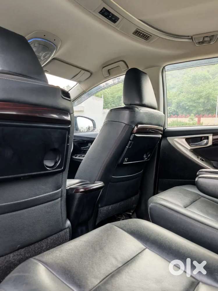 Toyota Innova Crysta 2.4 Z Diesel Manual 2024