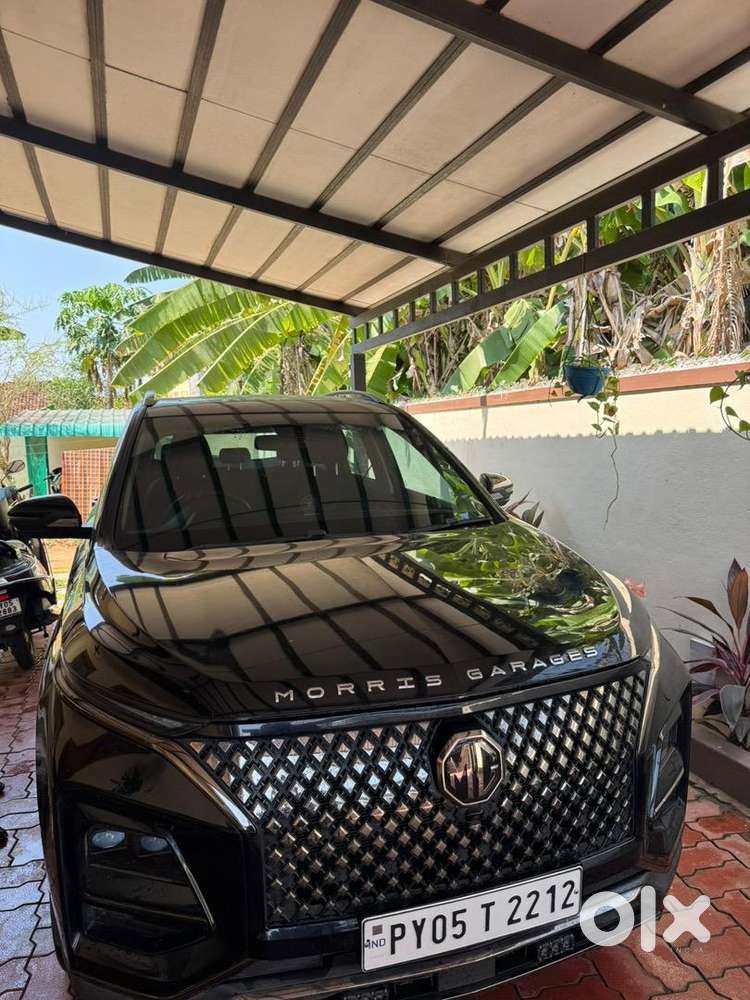 Mg Hector Black Storm