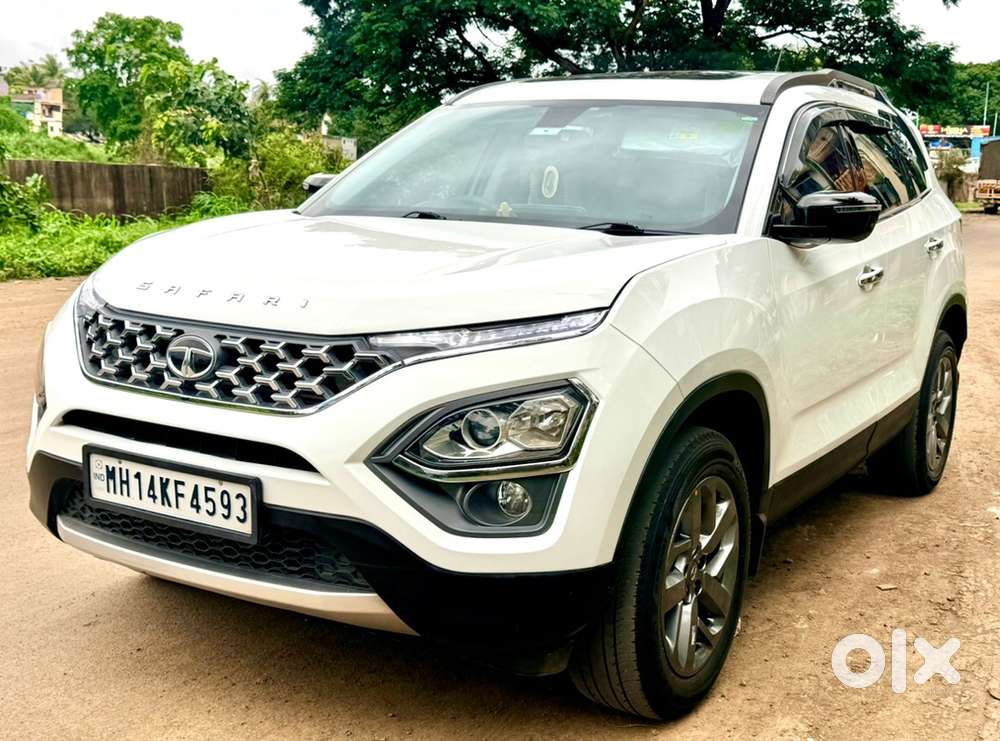 Showroom Condition Scratchless Mint Condition Tata Safari Diesel 2022
