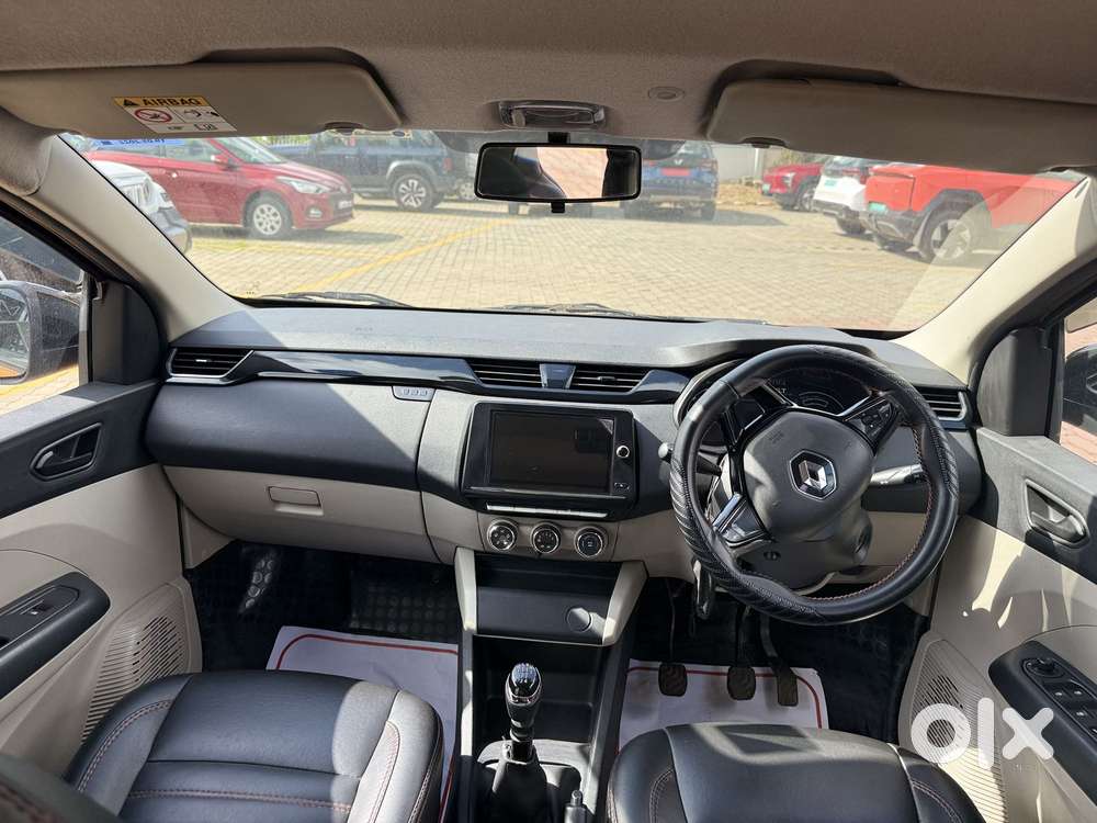 Renault Triber Rxt, 2022, Petrol