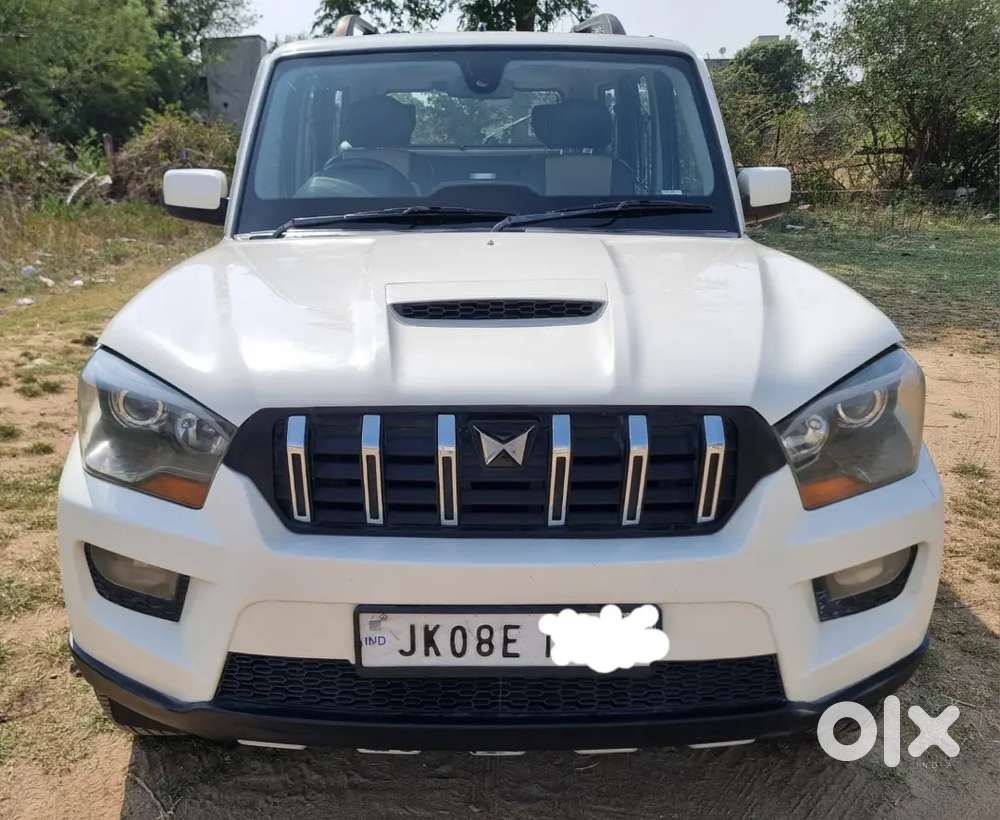 Mahindra Scorpio S10 2015