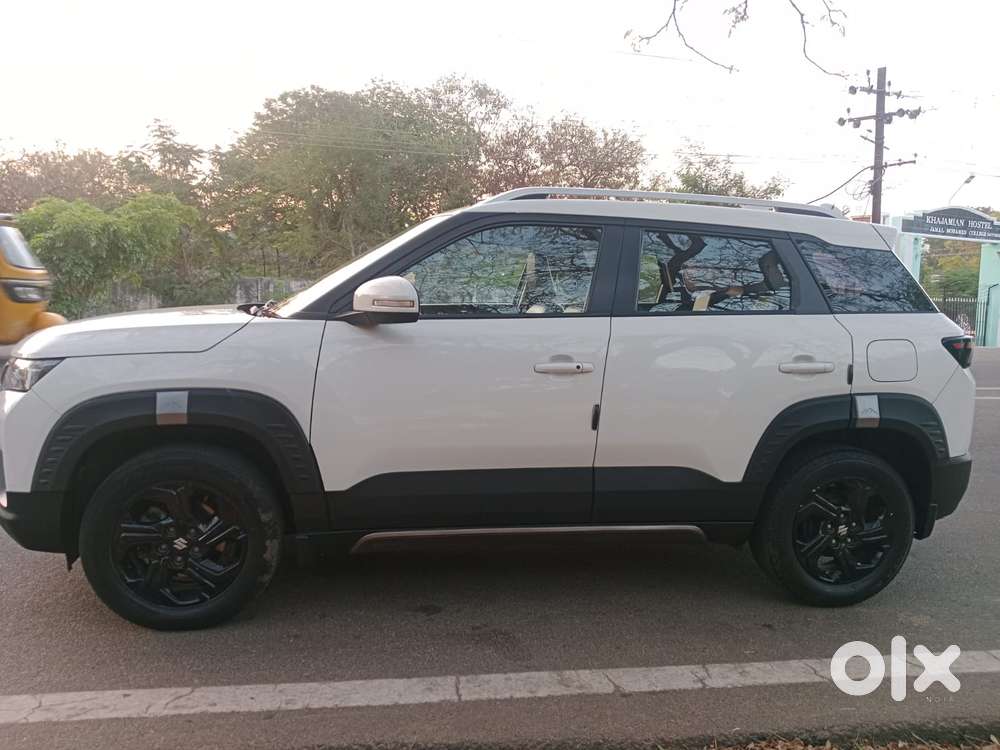 Maruti Suzuki Brezza 1.5 Zxi Smart Hybrid, 2023, Petrol