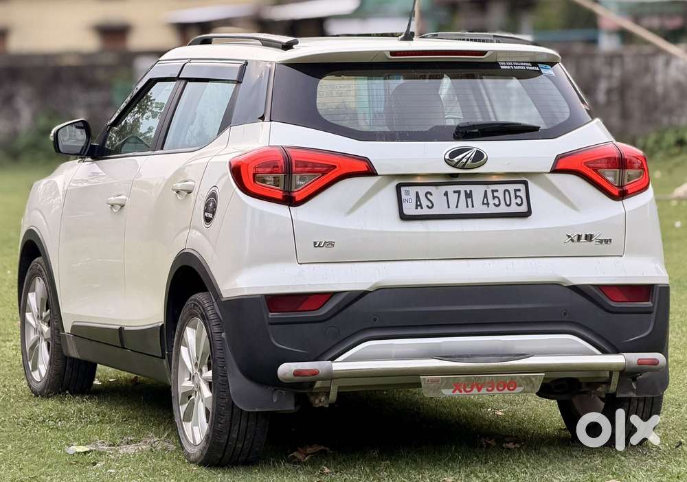Mahindra Xuv300 W8, 2022, Petrol