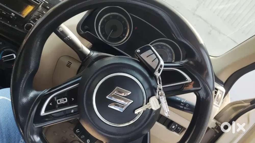 Well Maintained Cng Fitted Swift Dezire.