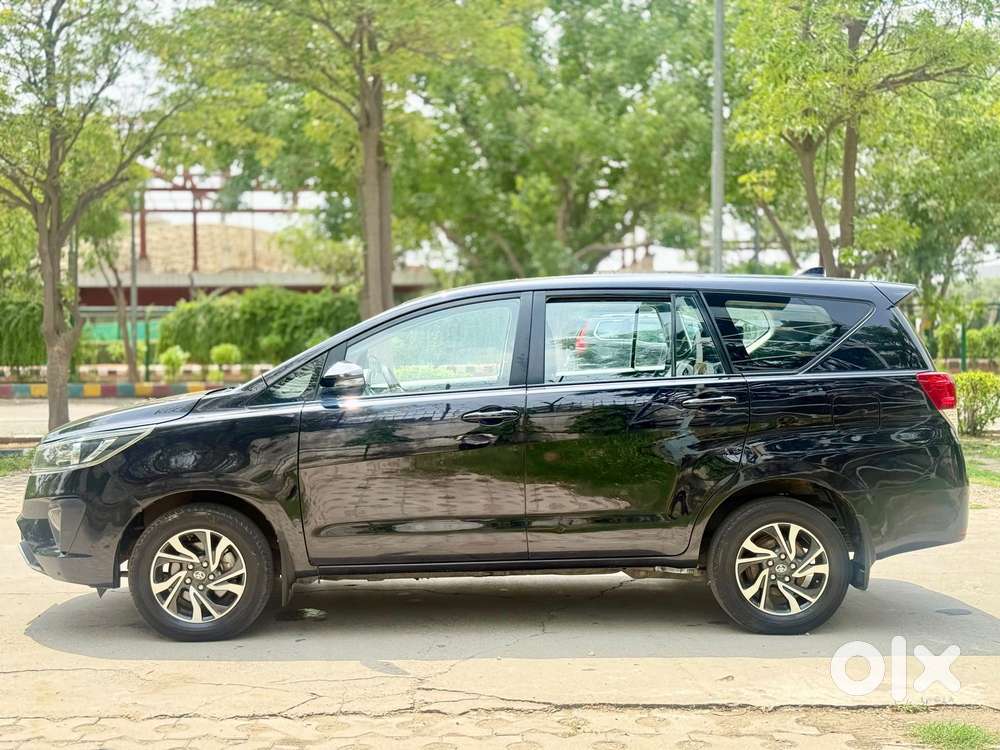 Toyota Innova Crysta 2.4 G Mt 7 Str, 2021, Diesel