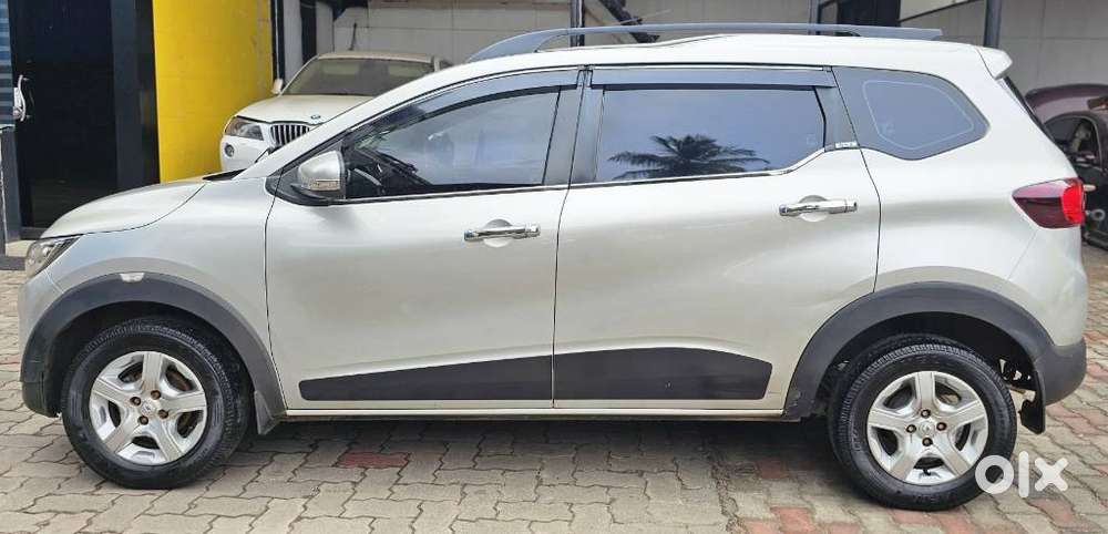 Renault Triber Rxz, 2019, Petrol