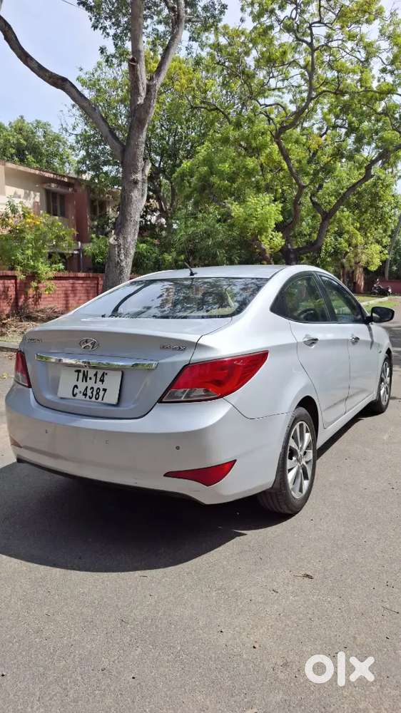 Urgent Sell ( Single Owner 2015 Model 88000 Km Driven Company Serives