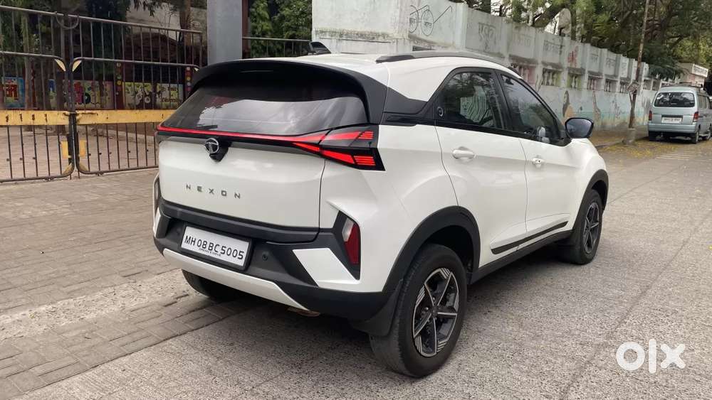 Tata Nexon Creative 1.2 Revotron Petrol 6 Amt Dt, 2023, Petrol