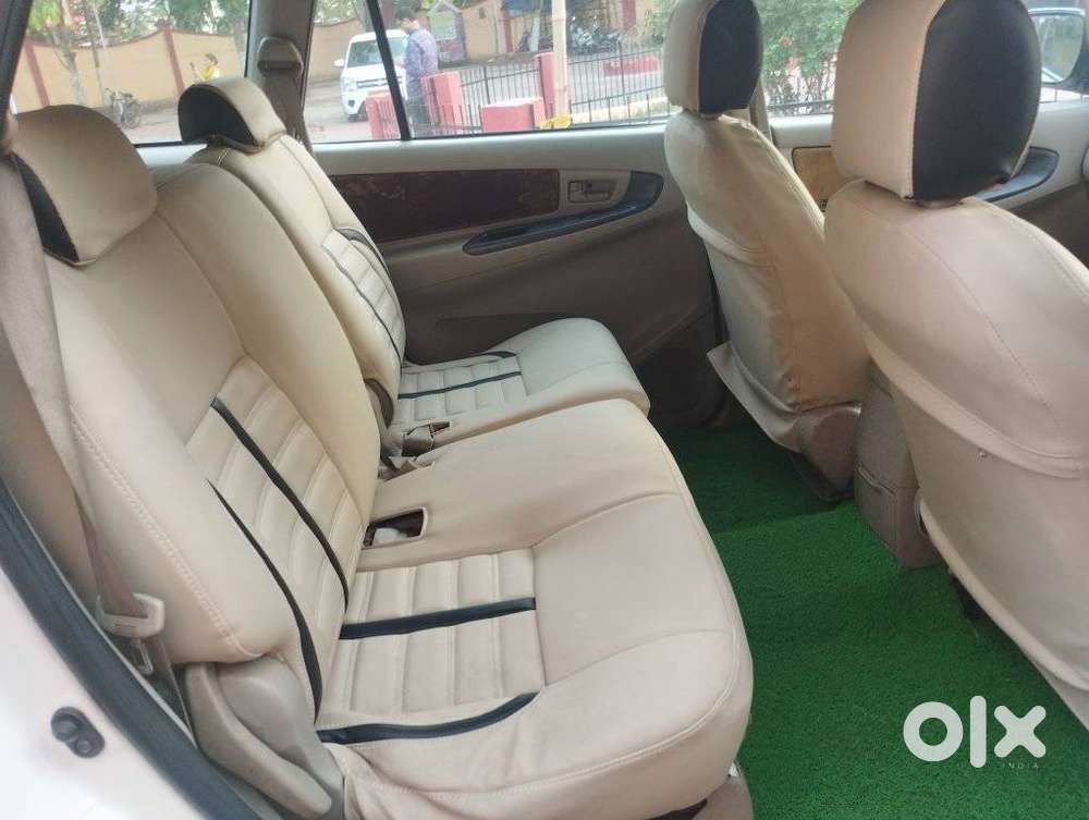 Toyota Innova 2.5 G (diesel) 8 Seater, 2014, Diesel