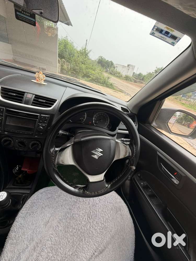 Well Maintained 2014 Petrol Automatic Car Sale Ke Liye Available Hai