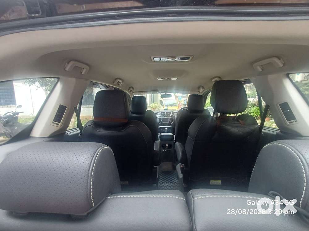 Tata Hexa 2.2 Xta 4x2 6 Str Dual Tone, 2017, Diesel
