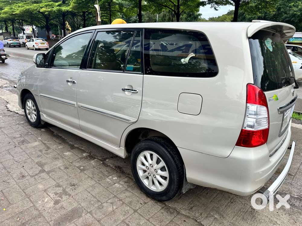 Toyota Innova 2.5 Vx (diesel) 8 Seater Bs Iv, 2012, Diesel
