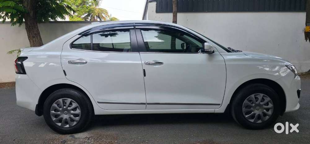 Maruti Suzuki Dzire 1.2 Vxi Amt, 2025, Petrol