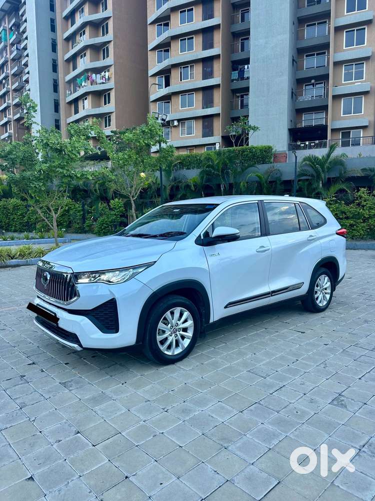 Toyota Innova Hycross 2.0 Vx Hybrid 7 Str, 2024, Petrol