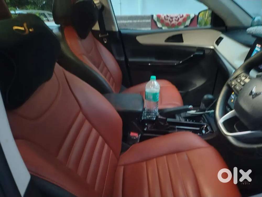 Mahindra Xuv700 Petrol 2025 First Owner