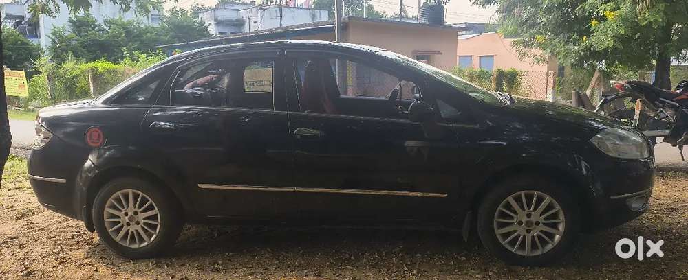 Fiat Linea Emotion 2009 Car Rc Valid 2029